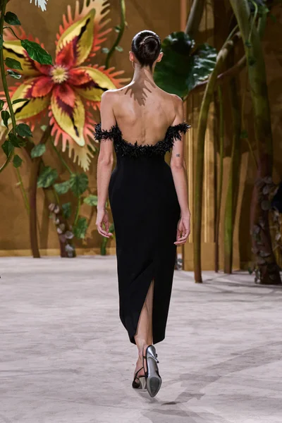 Look 147